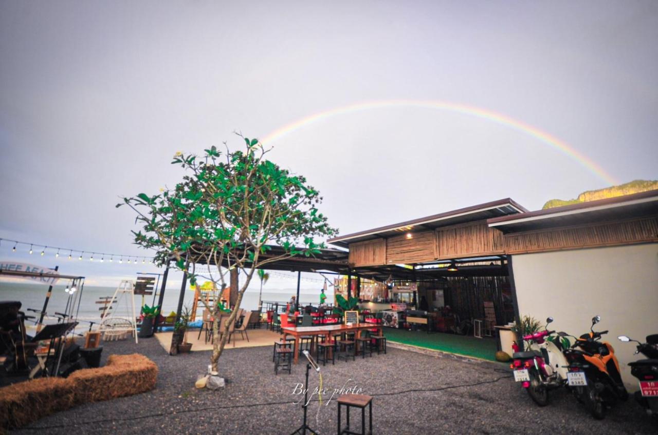 Nangkam Boutique Donsak Hotel Ban Pheng Krong Bagian luar foto