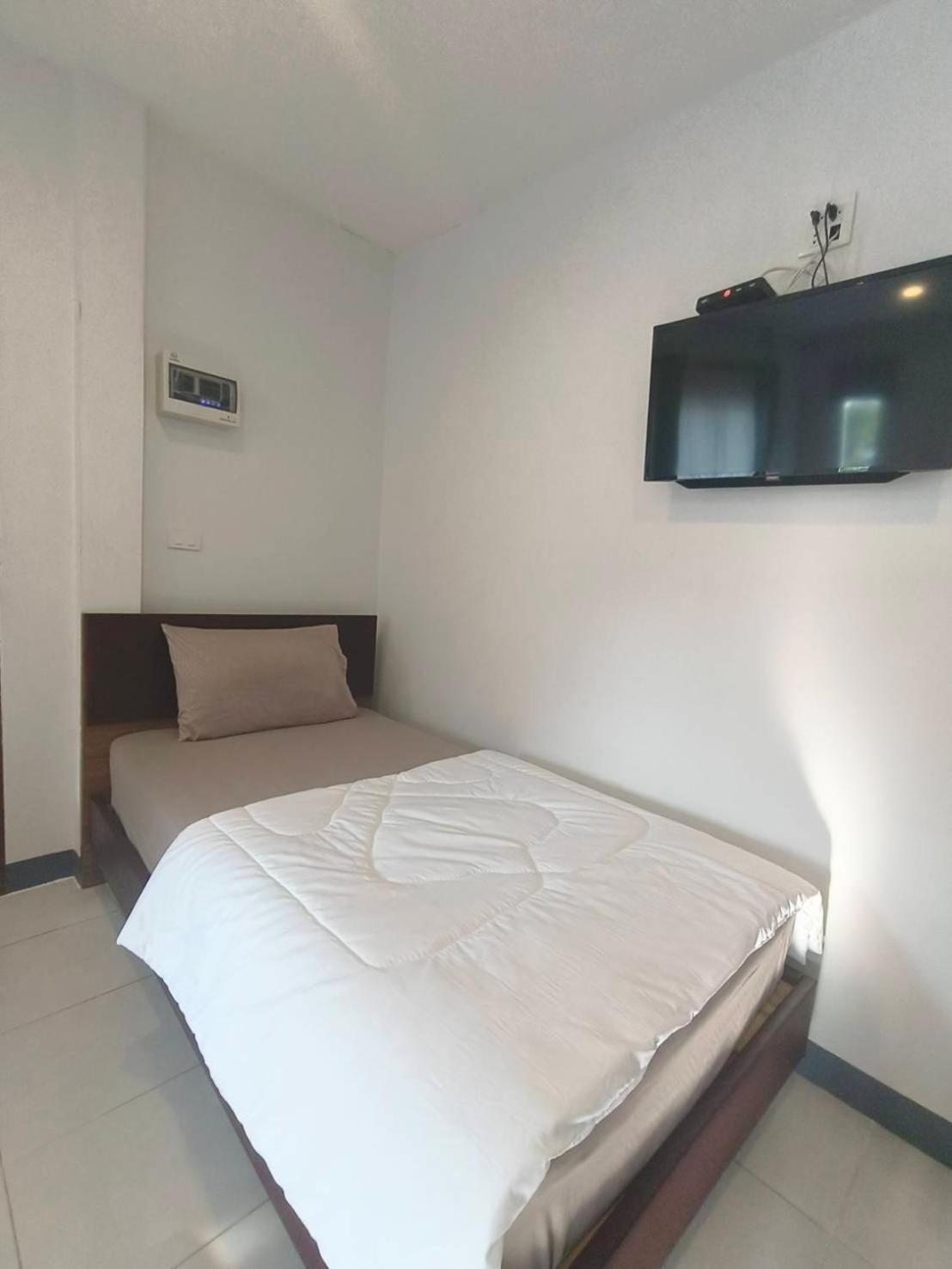 Nangkam Boutique Donsak Hotel Ban Pheng Krong Bagian luar foto